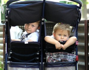 une poussette double